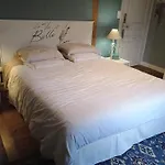 Maison De Famille A *